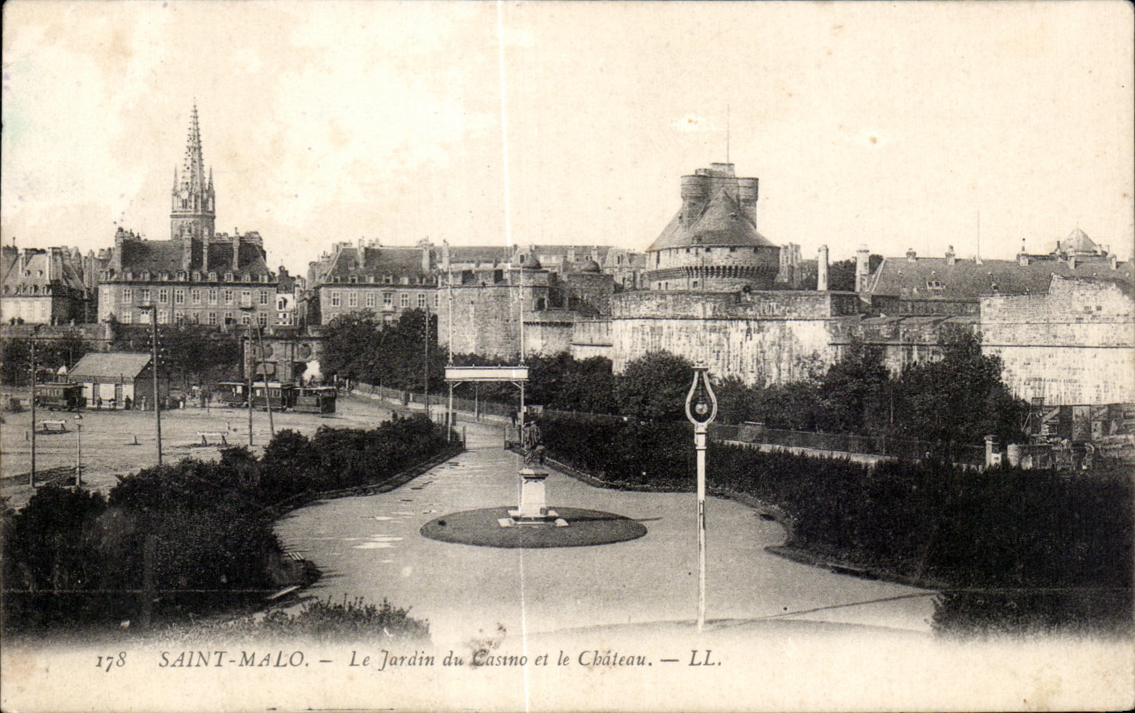 CPA Saint Malo LE Jardin de Casino et le Chateau Train 