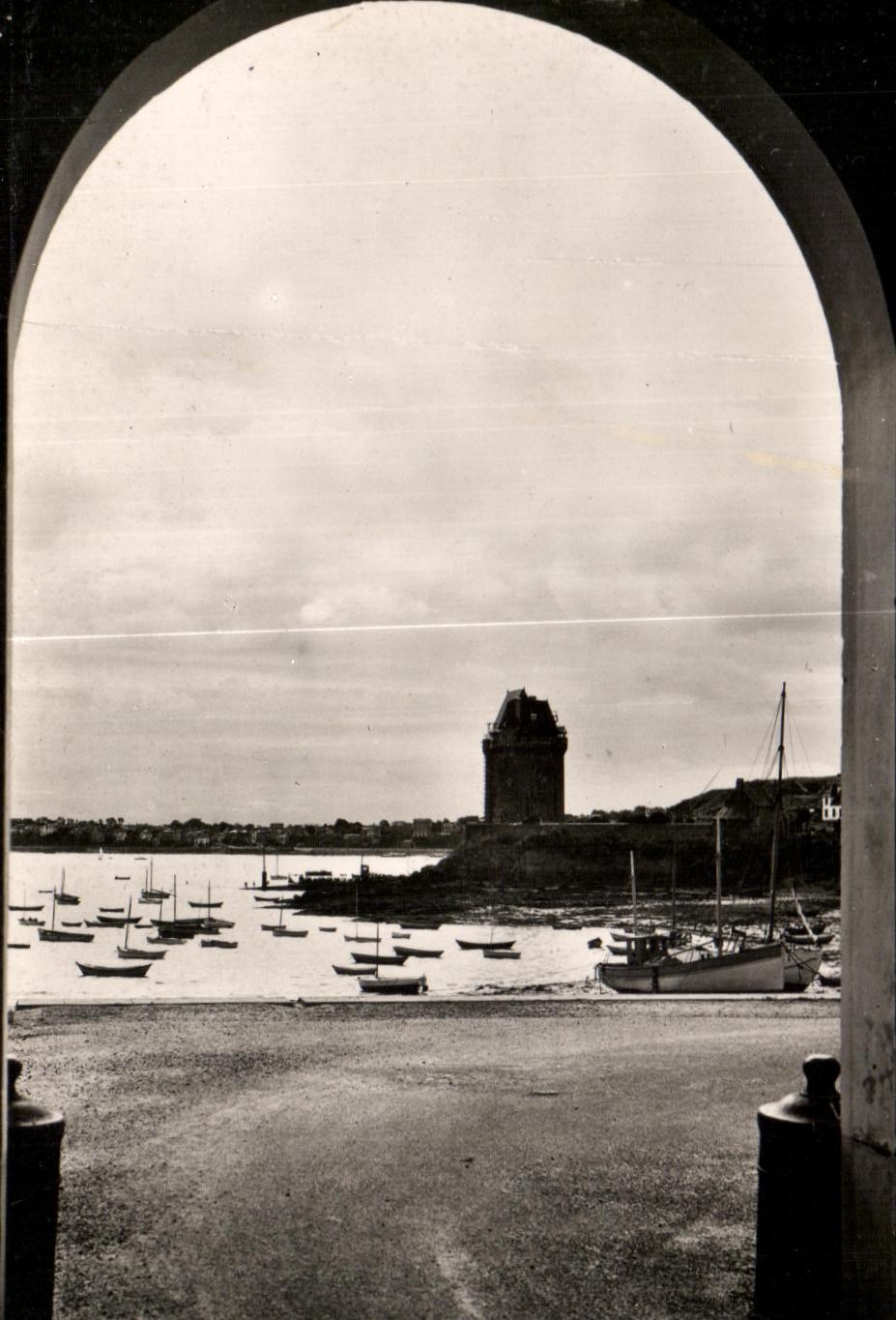 Saint-Servan — Vue du Château de la Tour Solidor — Éditions d'Art REMA, Quimper
