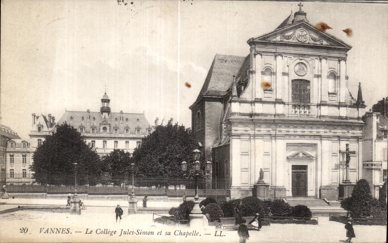 CPA Vannes Le College Jules Simon et sa Chapelle