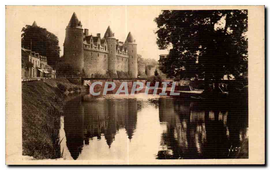 CPA Josselin (Morbihan) Facade occidentale du Chateau Reflcts dans I Oust