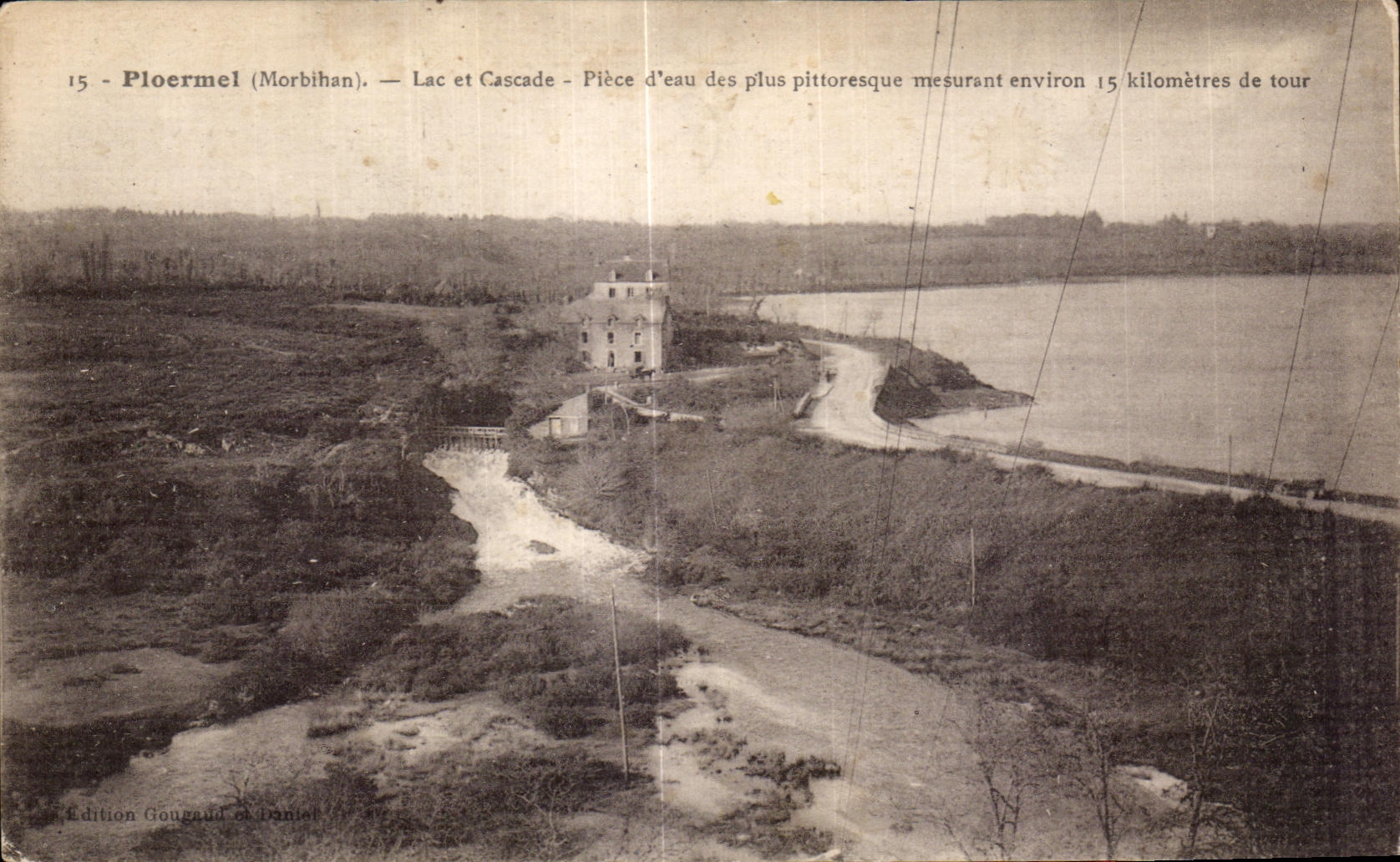 CPA Ploermel (Morbihan) Lac et Cascade Plece d eau des plus pittoresque mesurant environ