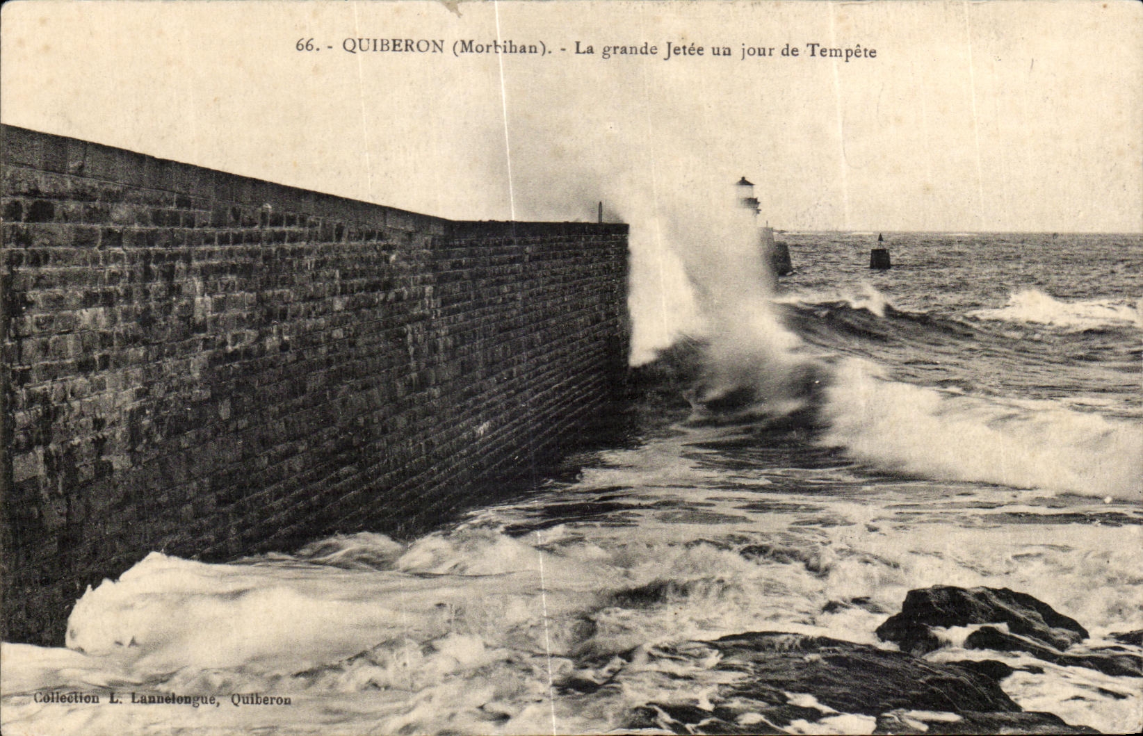 Quiberon (Morbihan) — La grande Jetée un jour de Tempête — Collection L. Lannetongue, Quiberon