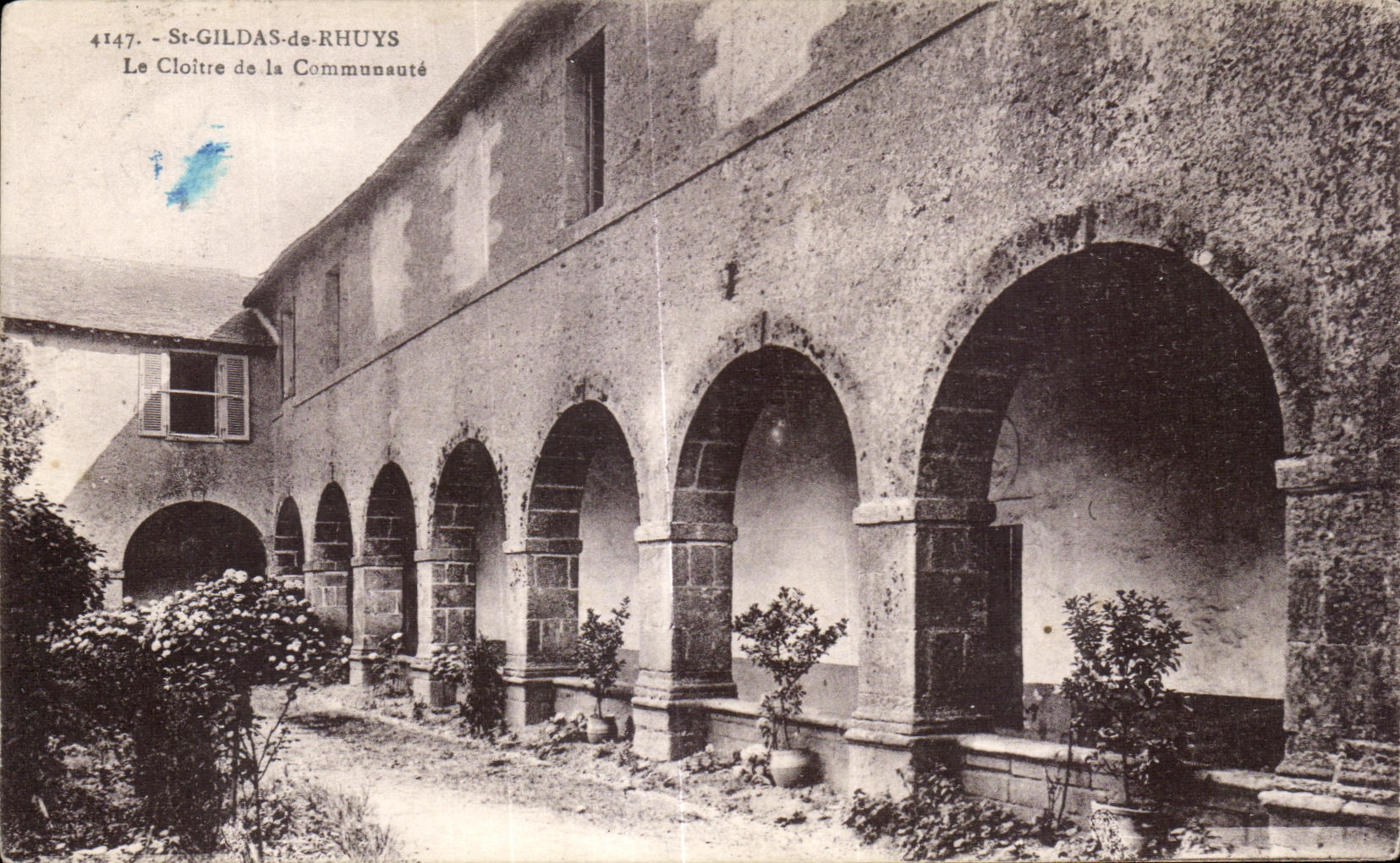St-Gildas-de-Rhuys — Le Cloître de la Communauté — éditeur Laurent-Nel Bonnes, n° 4147