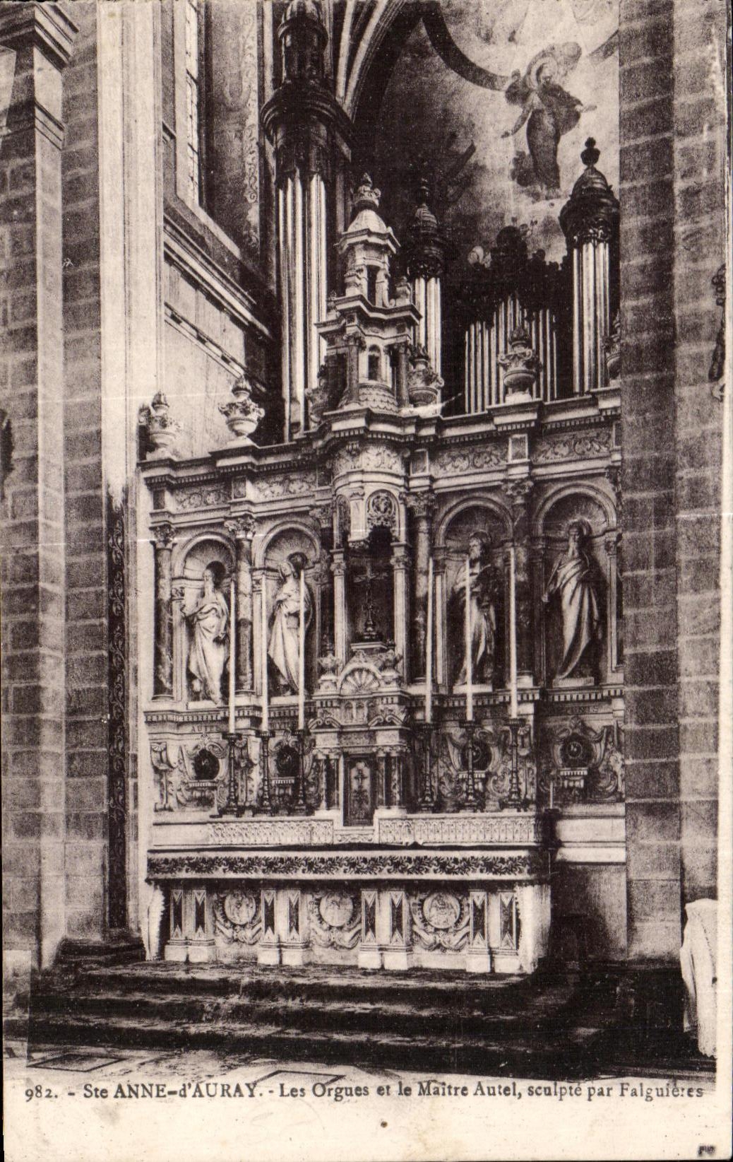 Ste Anne-d'Auray — Les Orgues et le Maître Autel, sculpté par Falguère