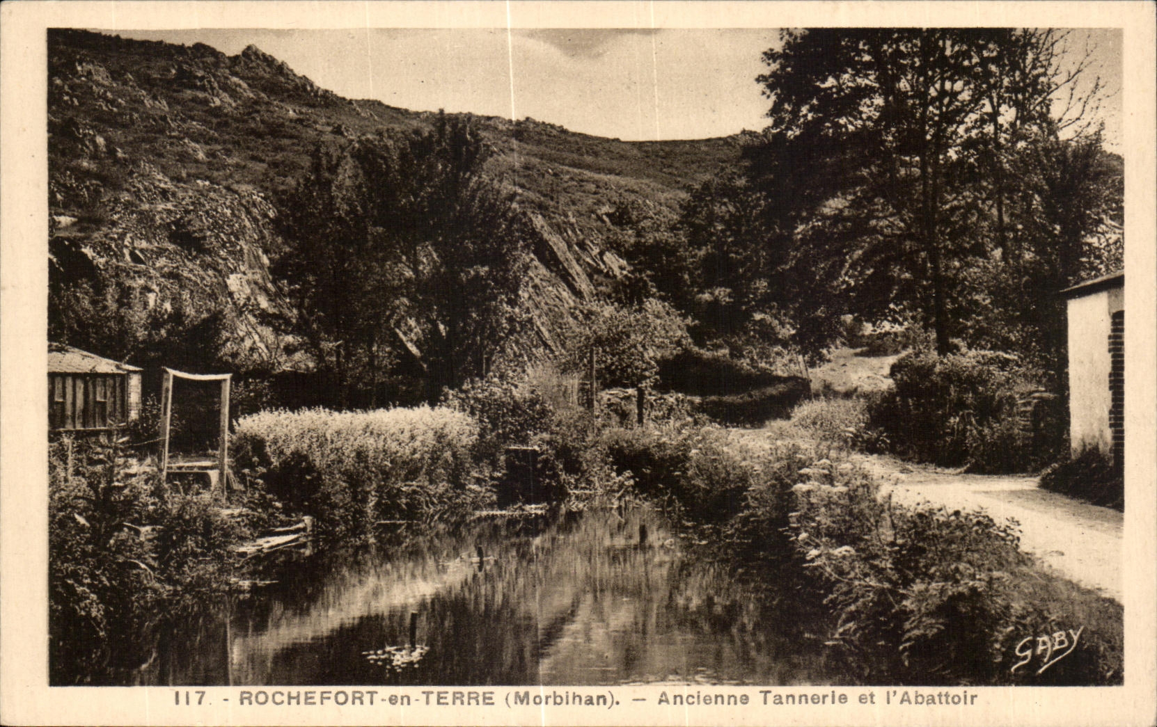 CPA Rochefort en Terre Ancienne Tannerie et l Abattoir