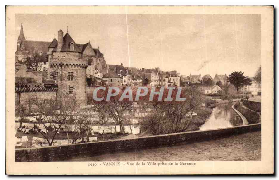 CPA Vannes Vue de la Ville Prise de la Garenne
