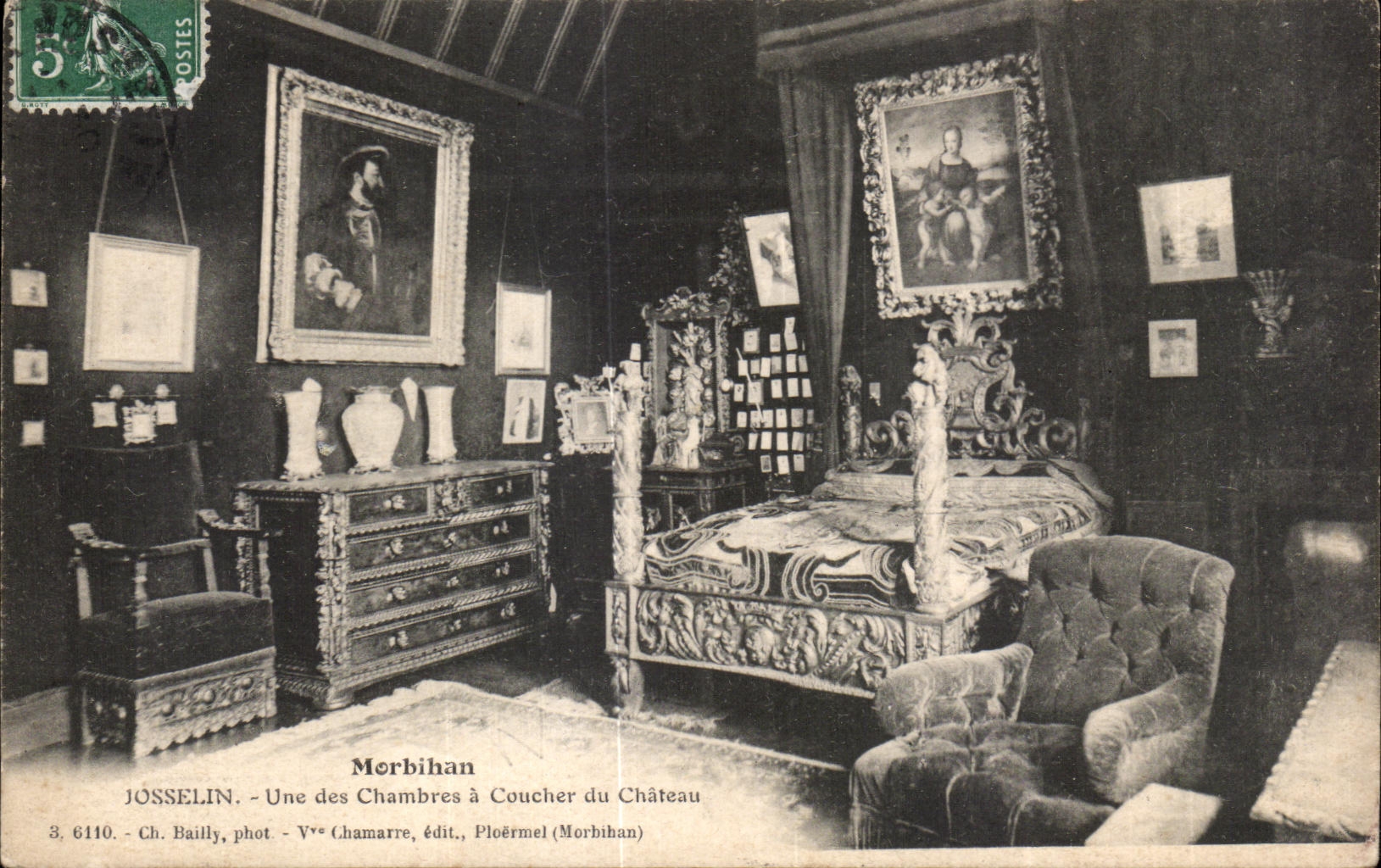 CPA Josselin Une des Chambres a Coucher du Chateau