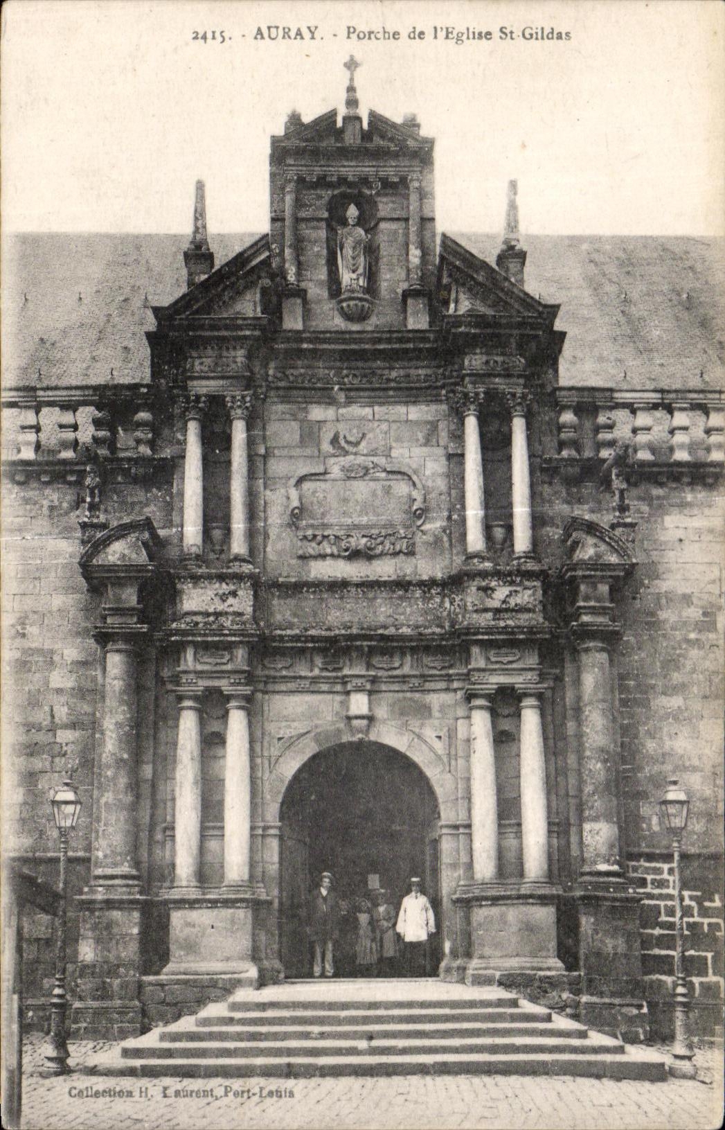 CPA Auray Porche de l Eglise St Gidas