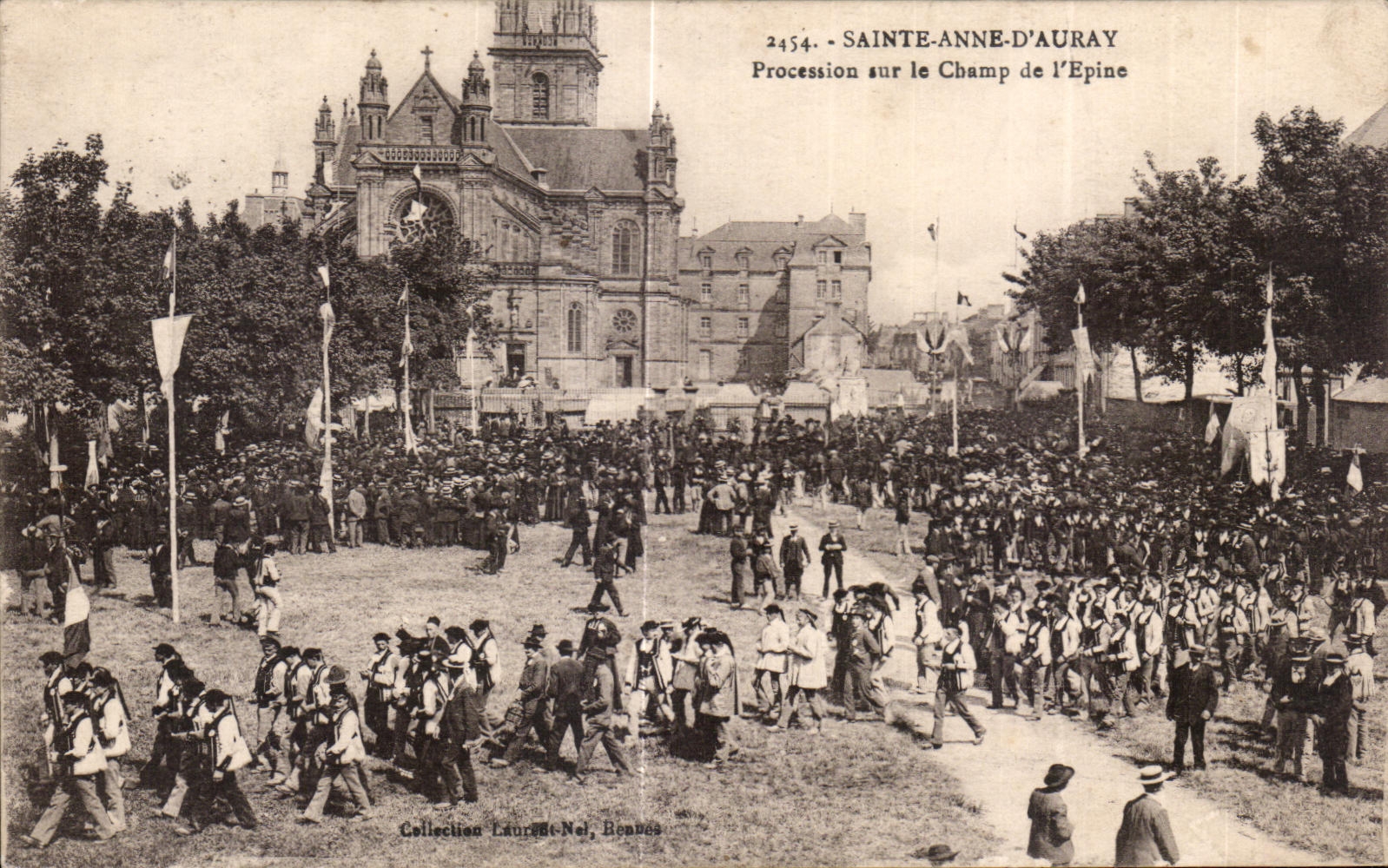 CPA Sainte Anne D Auray Procession sur le Champ de I Epine Pelerinage 