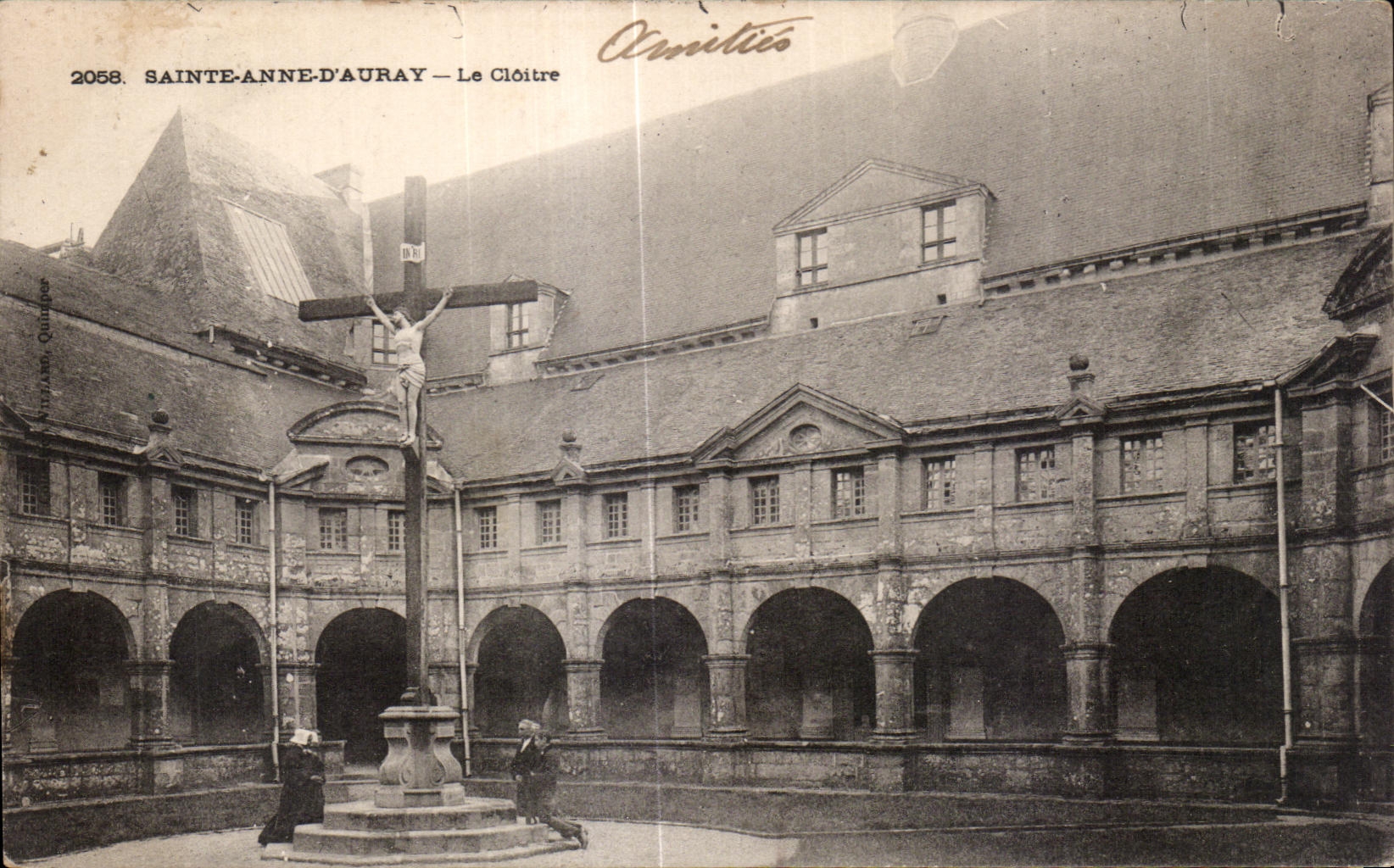 CPA Sainte Anne D Auray Le Cloitre Christ
