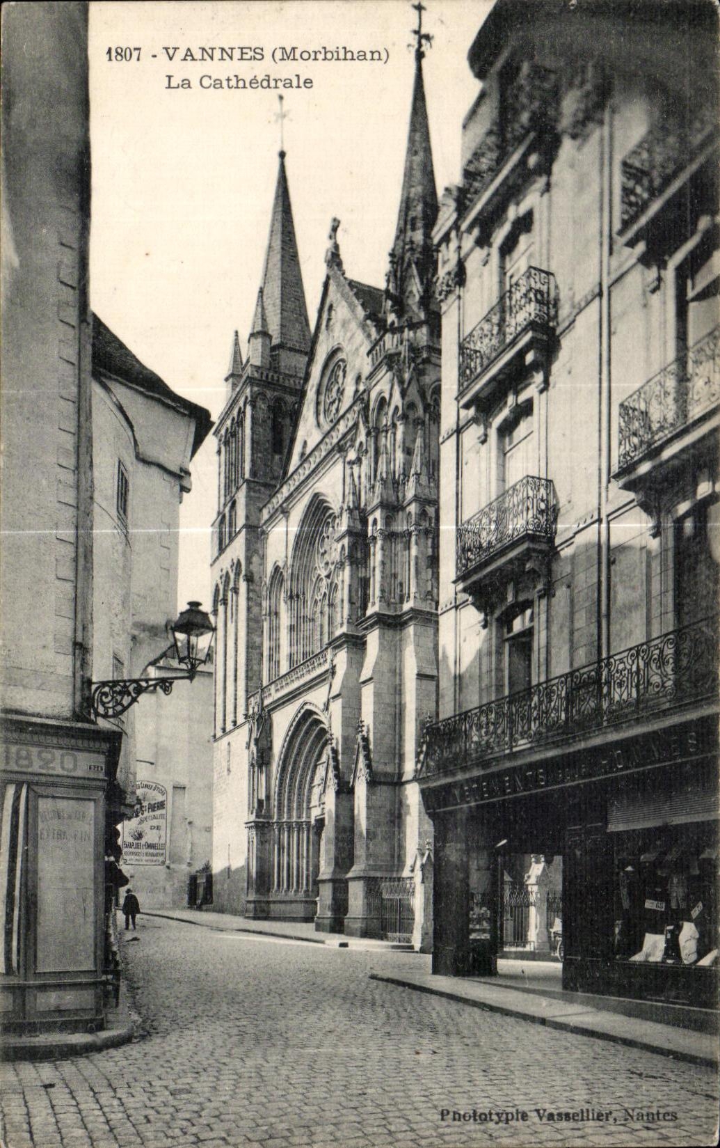 CPA Vannes (Morbihan) La Cathedrale