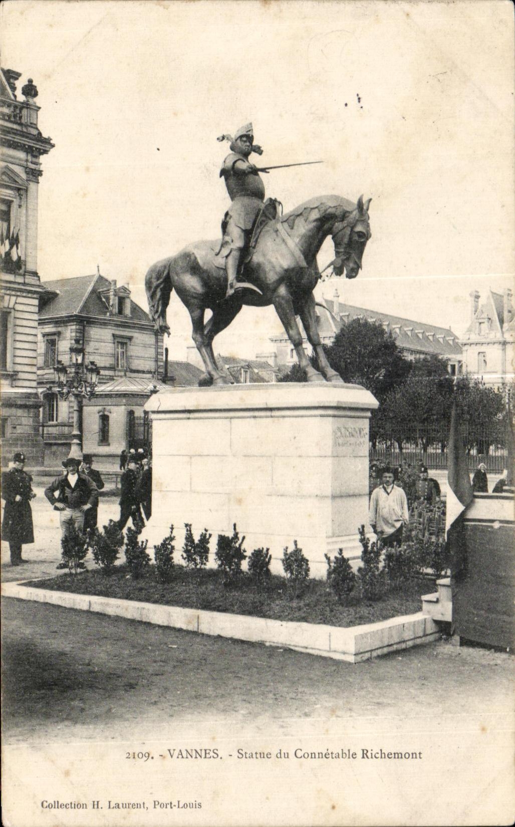 CPA Vannes Statue du Connetable Richemont Cheval Horse