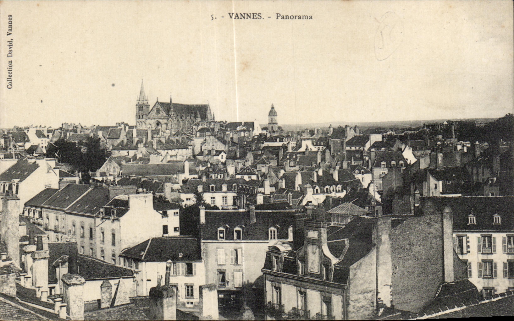CPA Vannes Quartier Est Vue panoramique prise de l hotel de ville