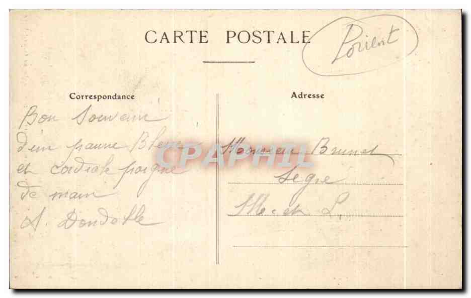 CPA Bretagne Famille Lorientaise La Bonne Grand Lorient Folklore Costume Coiffe  — Verso