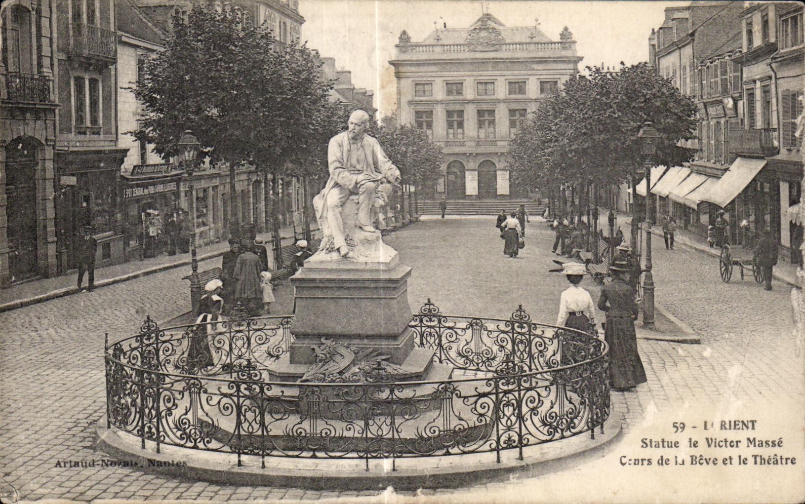 Nantes — Statue de Victor Massé au cours de la Bève et le Théâtre — Arlaud Nozais, n°59