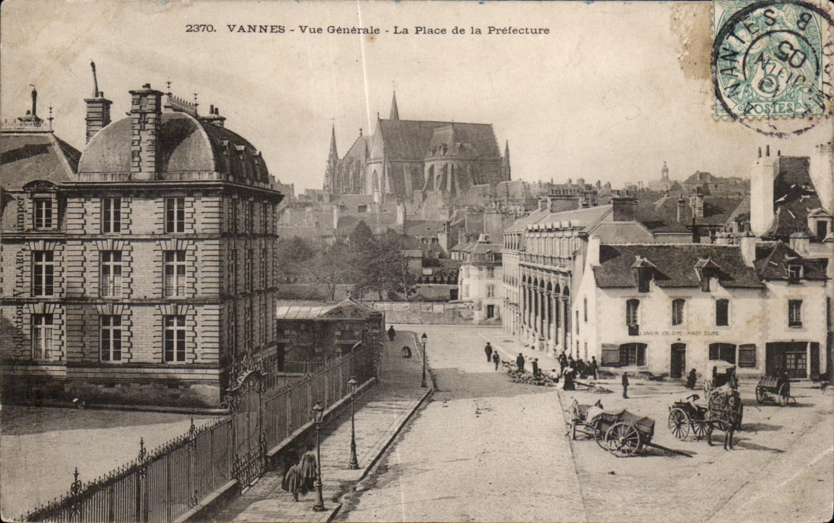 CPA Lorient Vue Generale La place de La Prefecture