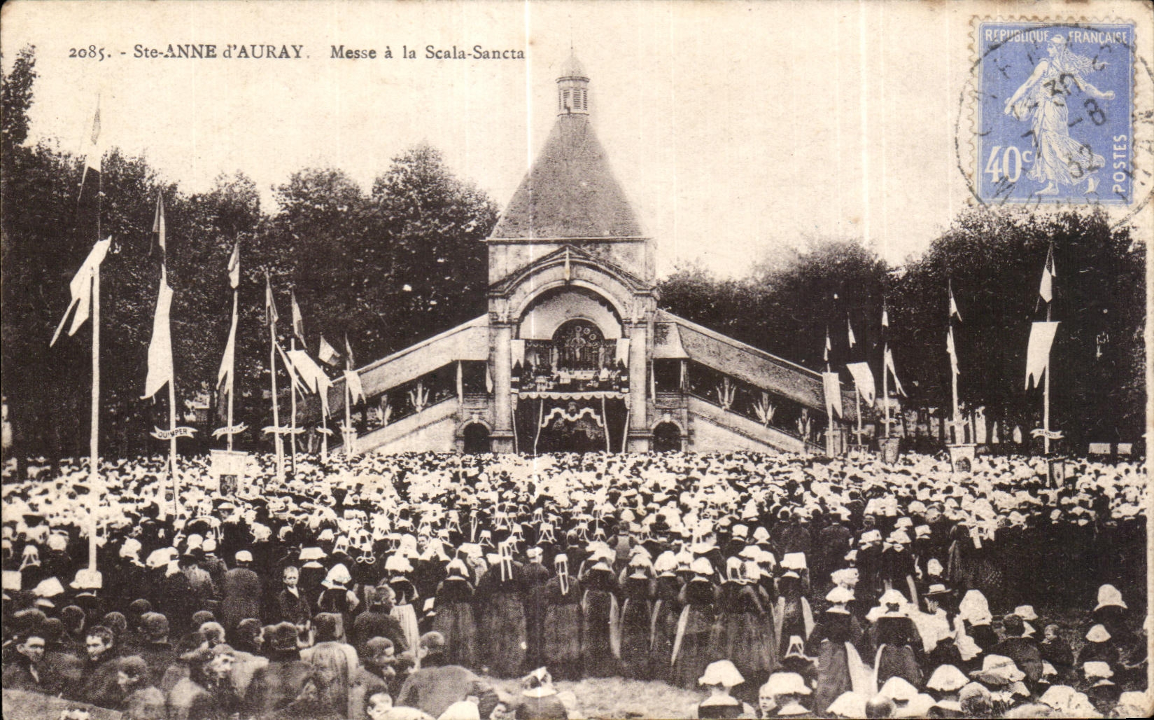CPA Ste Anne d Auray Messe a la Scala Sancta