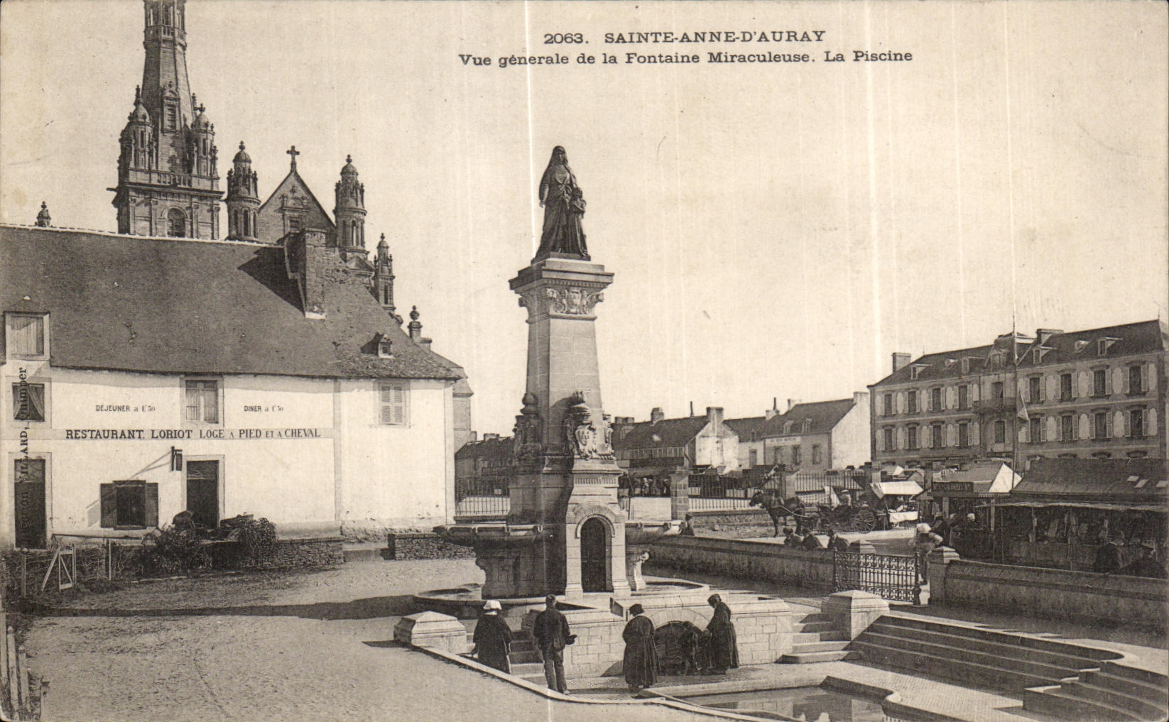 CPA Sainte Anne D Auray Vue generale de la Fontains Mireculeuse La Piscine 