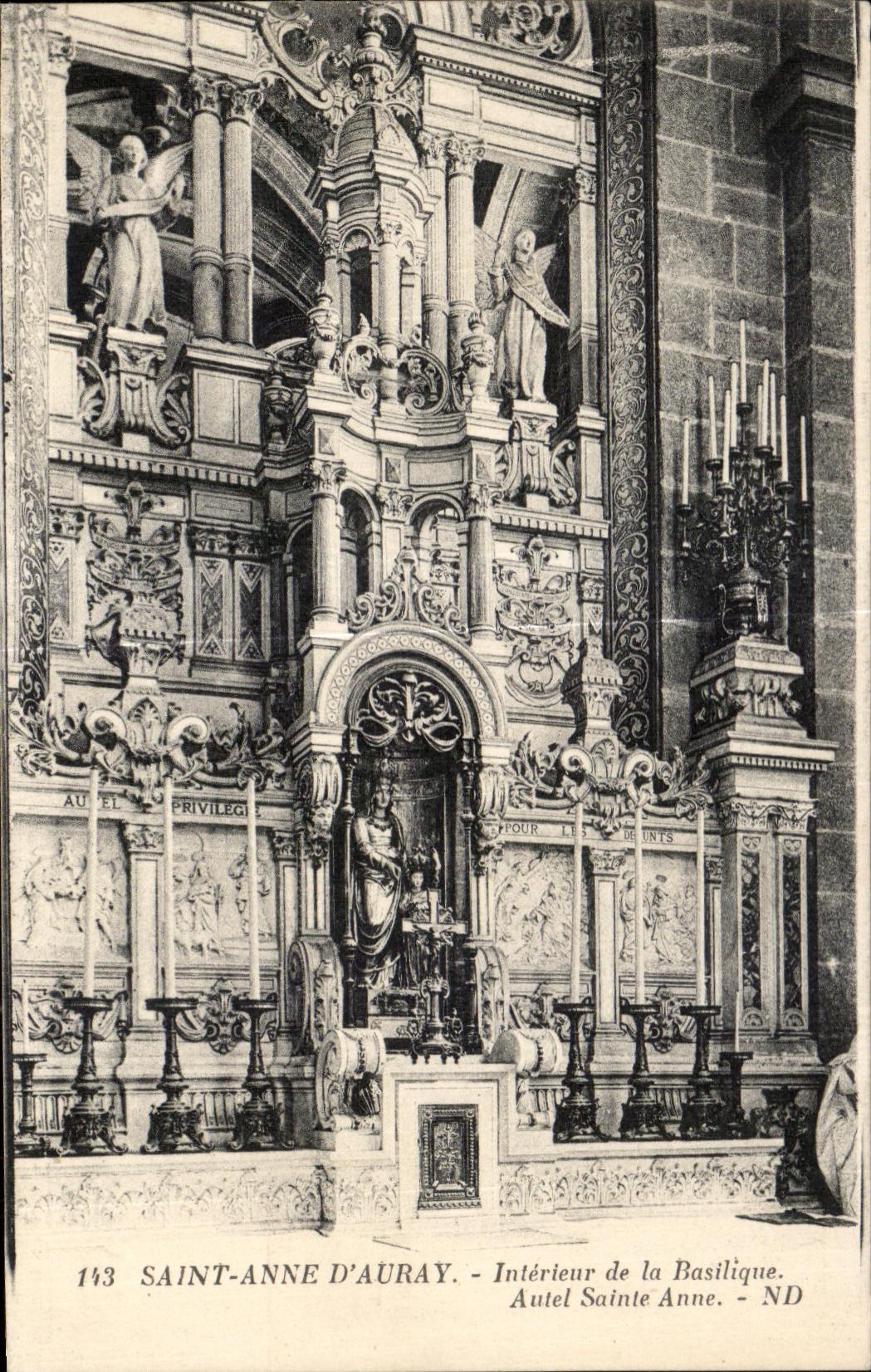 Sainte-Anne d'Auray — Intérieur de la Basilique. Autel Sainte Anne — ND