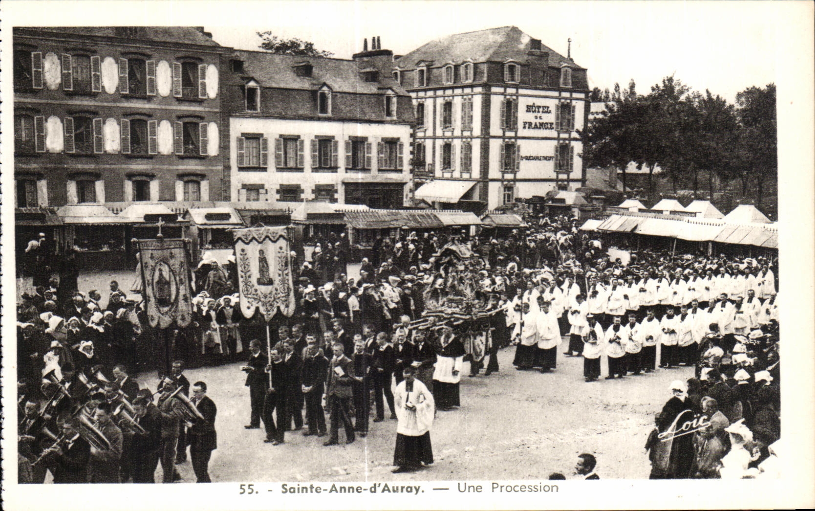 CPA Ste Anne d Auray Une Procession