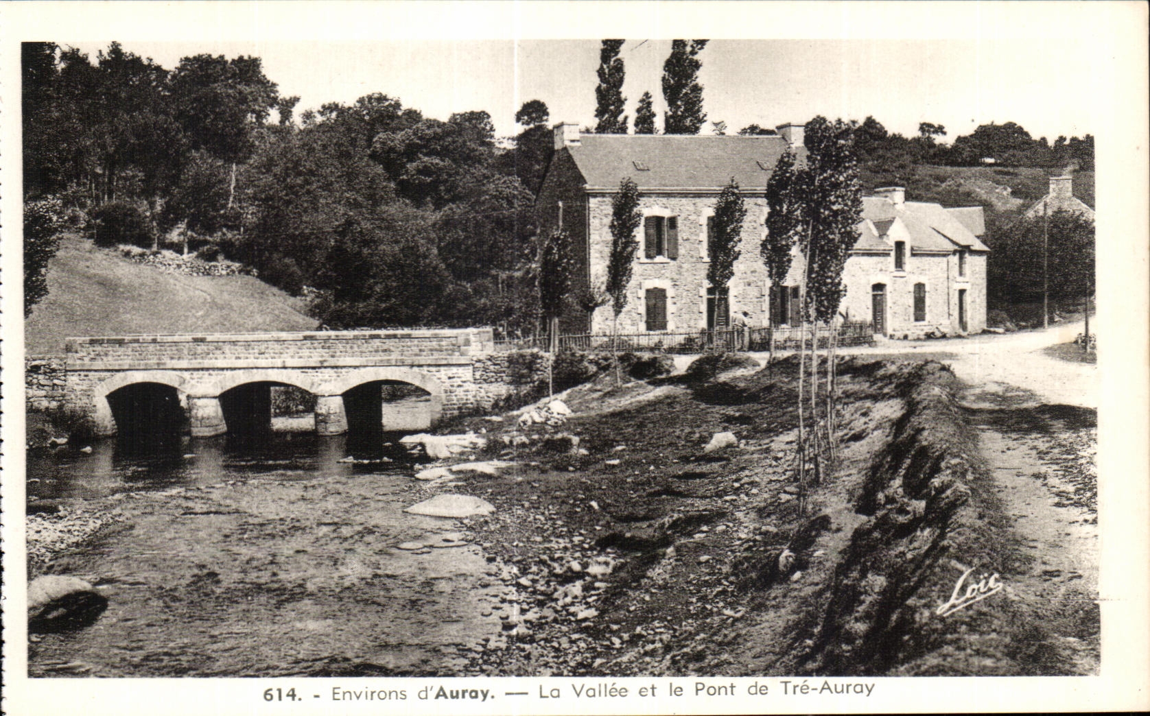 CPA Ste Anne d Auray La Vallee et le pont de Tre Auray
