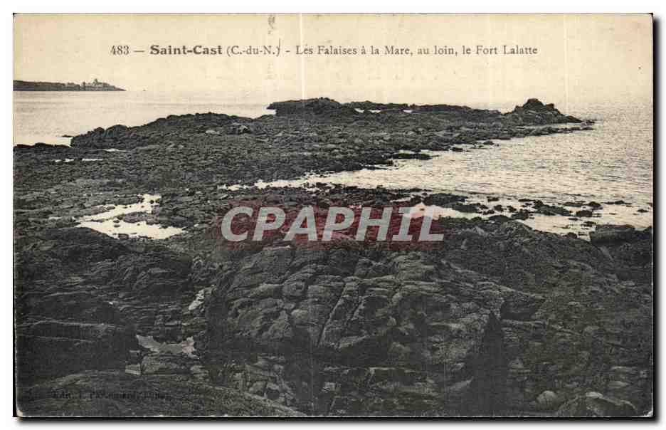 Saint-Cast (C.-du-N.) — Les Falaises à la Mare, au loin, le Fort Lalatte — Éd. P. P. Lefebvre, n° 483
