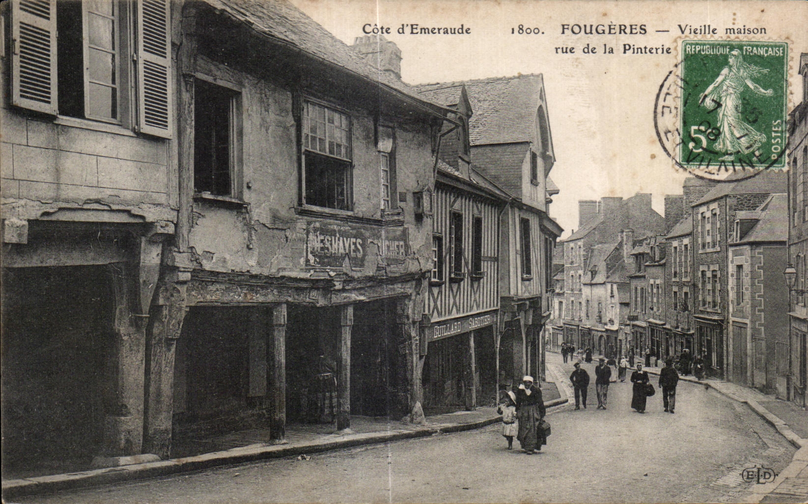 Fougères — Vieille maison rue de la Pinterie — Côte d’Emeraude