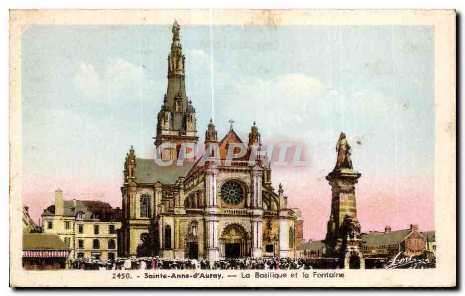 CPA Sainte Anne d Auray La Bosilique et la Fontaine