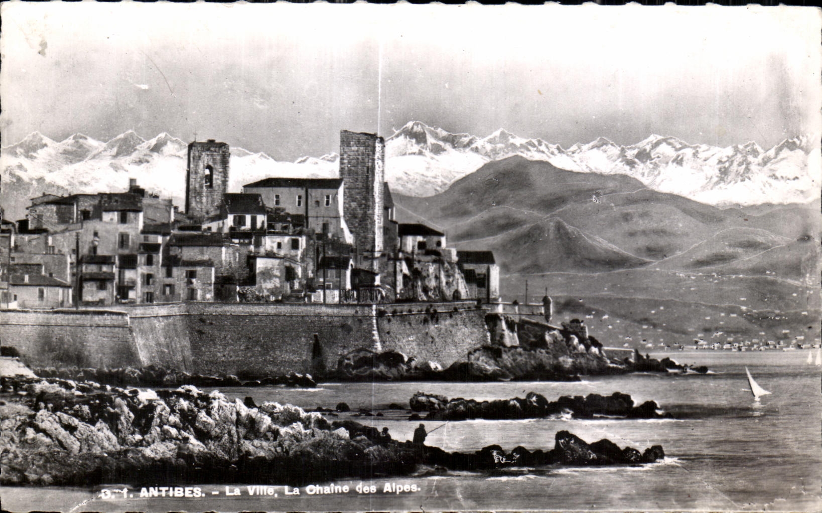 Antibes — La Ville, La Chaîne des Alpes — B.-1. — Éd. S.C.A.