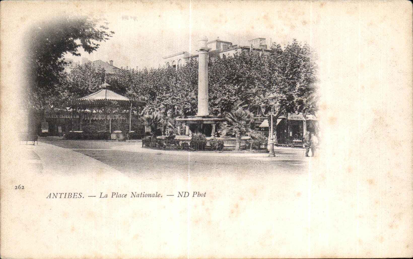 CPA Antibes la Place Nationale
