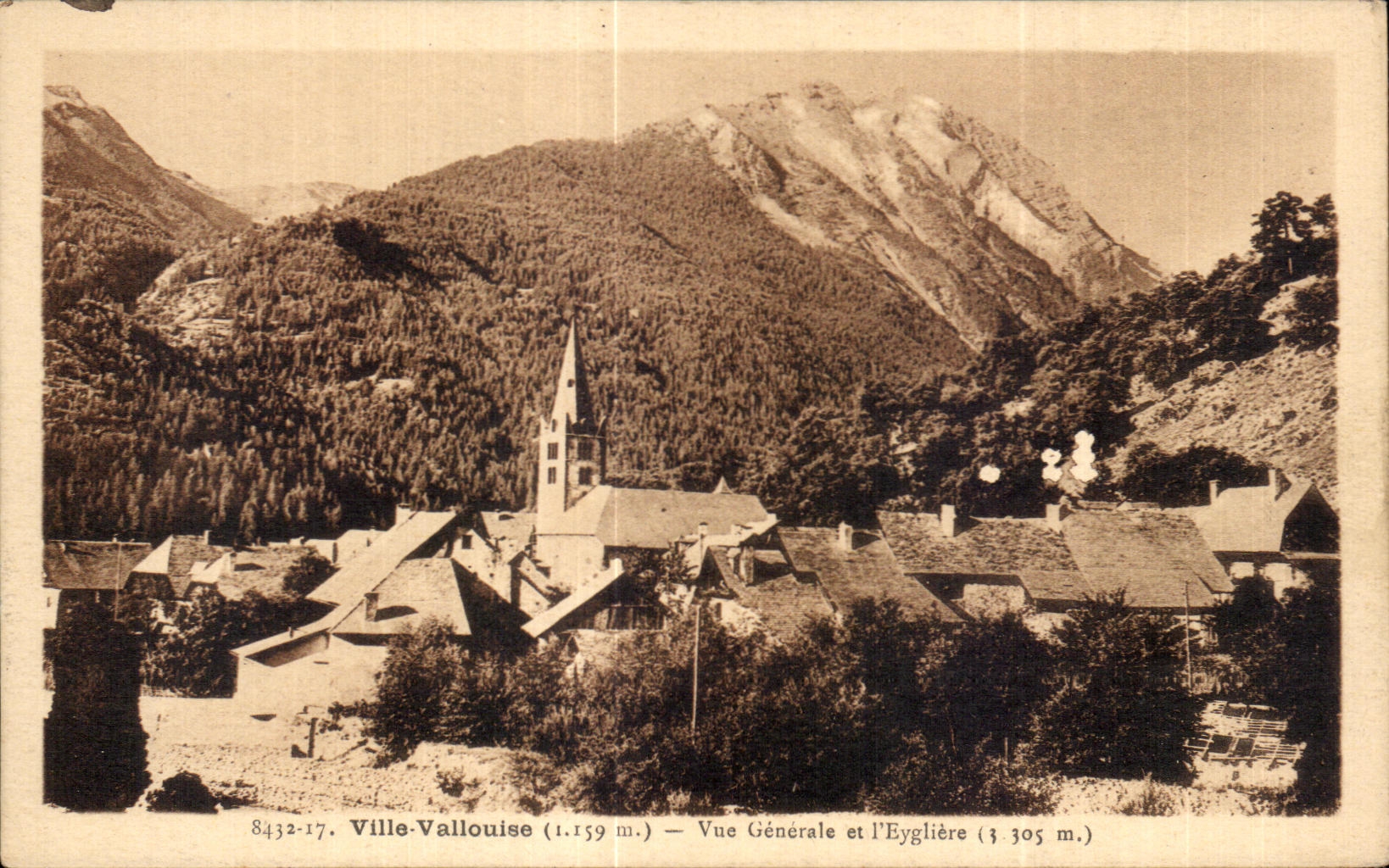 CPA Ville Vallouise vue generale et l Eygliere
