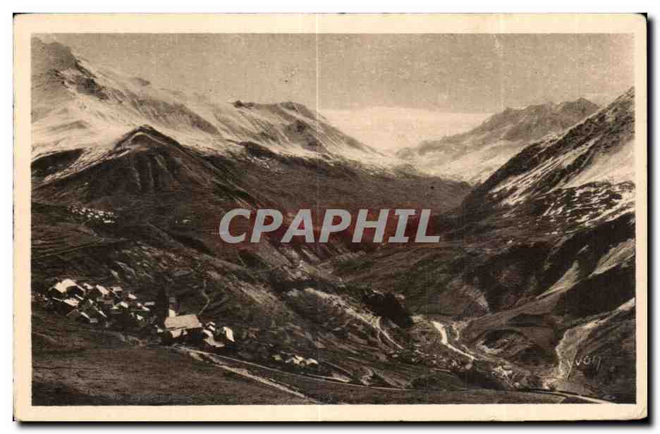Les Alpes — La Vallée de la Romanche vue de la Route du Chazelet, villages de Terrassess et de Ventelon — Les Editions d'Art, Paris