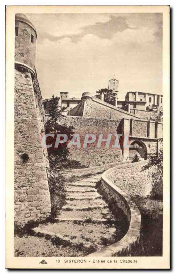 CPA Sisteron Entree de la Citadelle