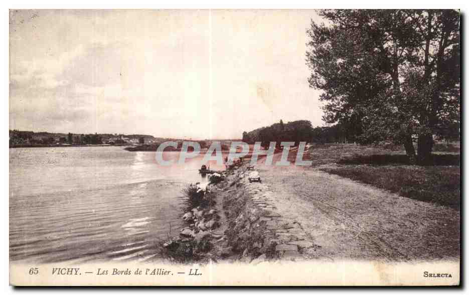 CPA Vichy Les Bords de l Allier