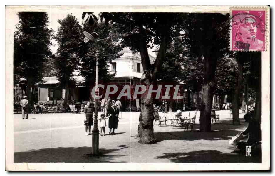 Néris-les-Bains — Les Jardins du Casino — éditeur C.A.P. n° (48)