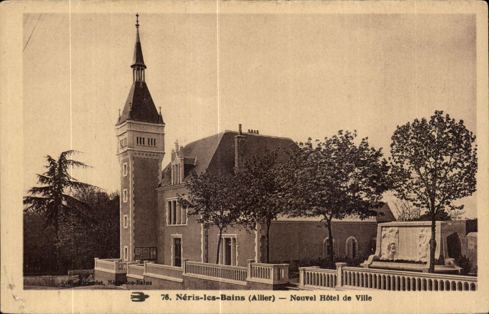 Néris-les-Bains (Allier) — Nouvel Hôtel de Ville
