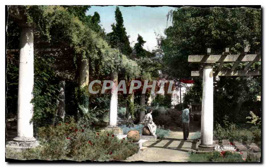Jardin à colonnes — Les Porgolas — La Gibogne