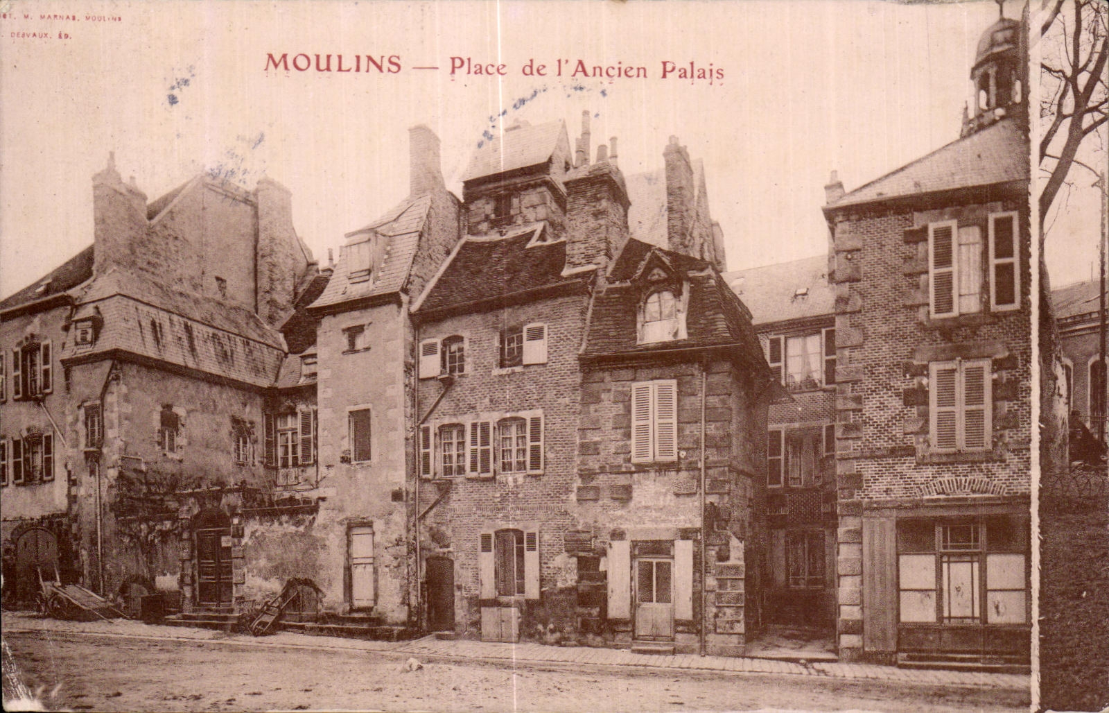 CPA Moulins Place de l Ancien Palais