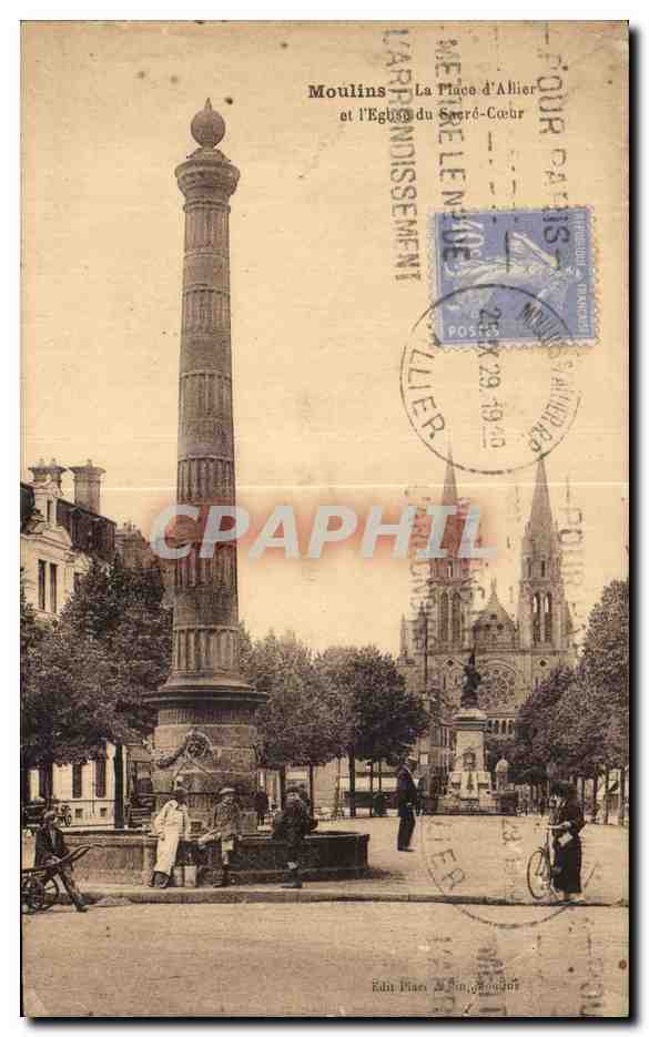 CPA Moulins La Place d Allier