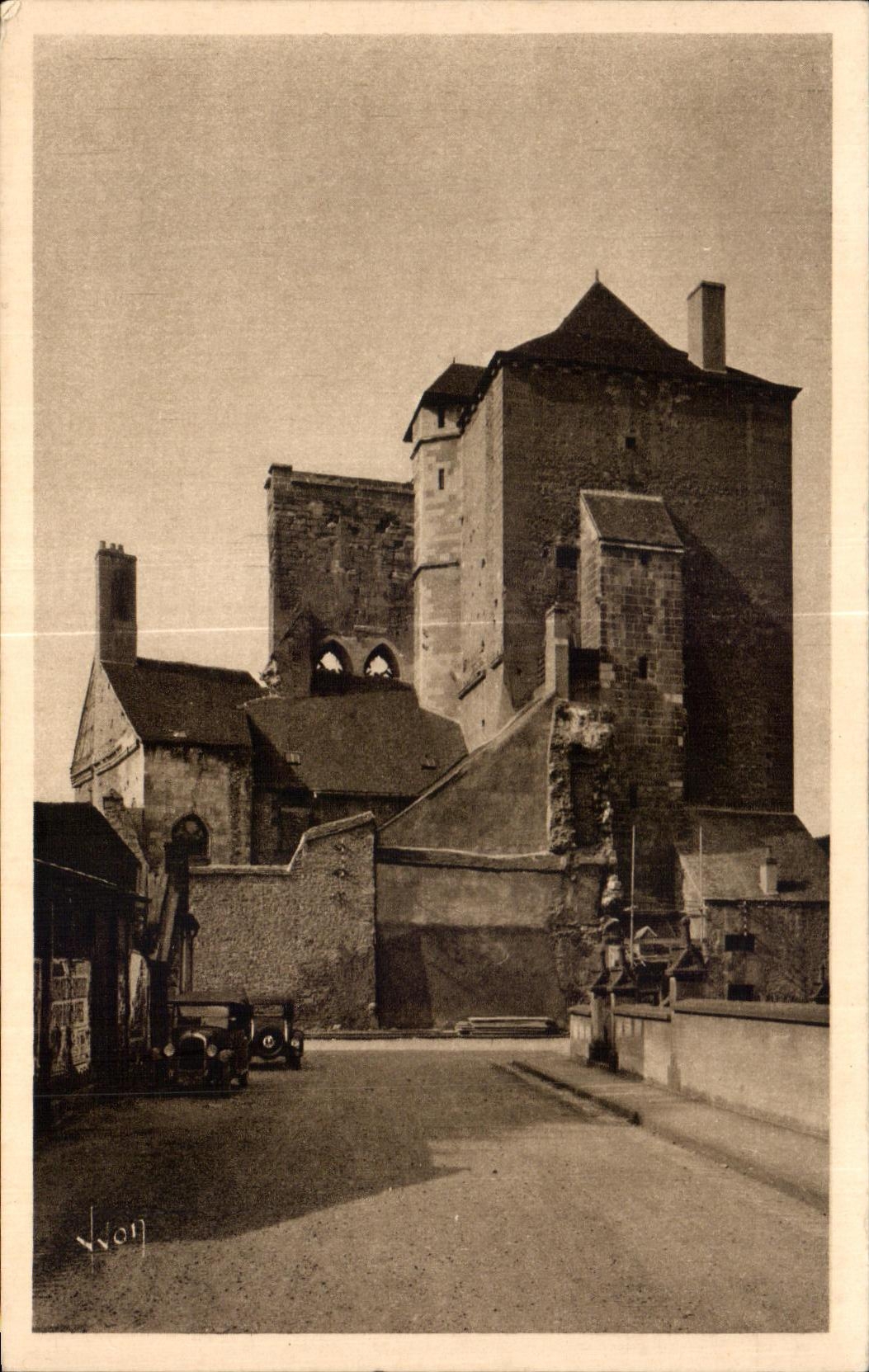 CPA Moulins La malcoifeee Restes de l ancien chateau des Ducs de Bourbon 