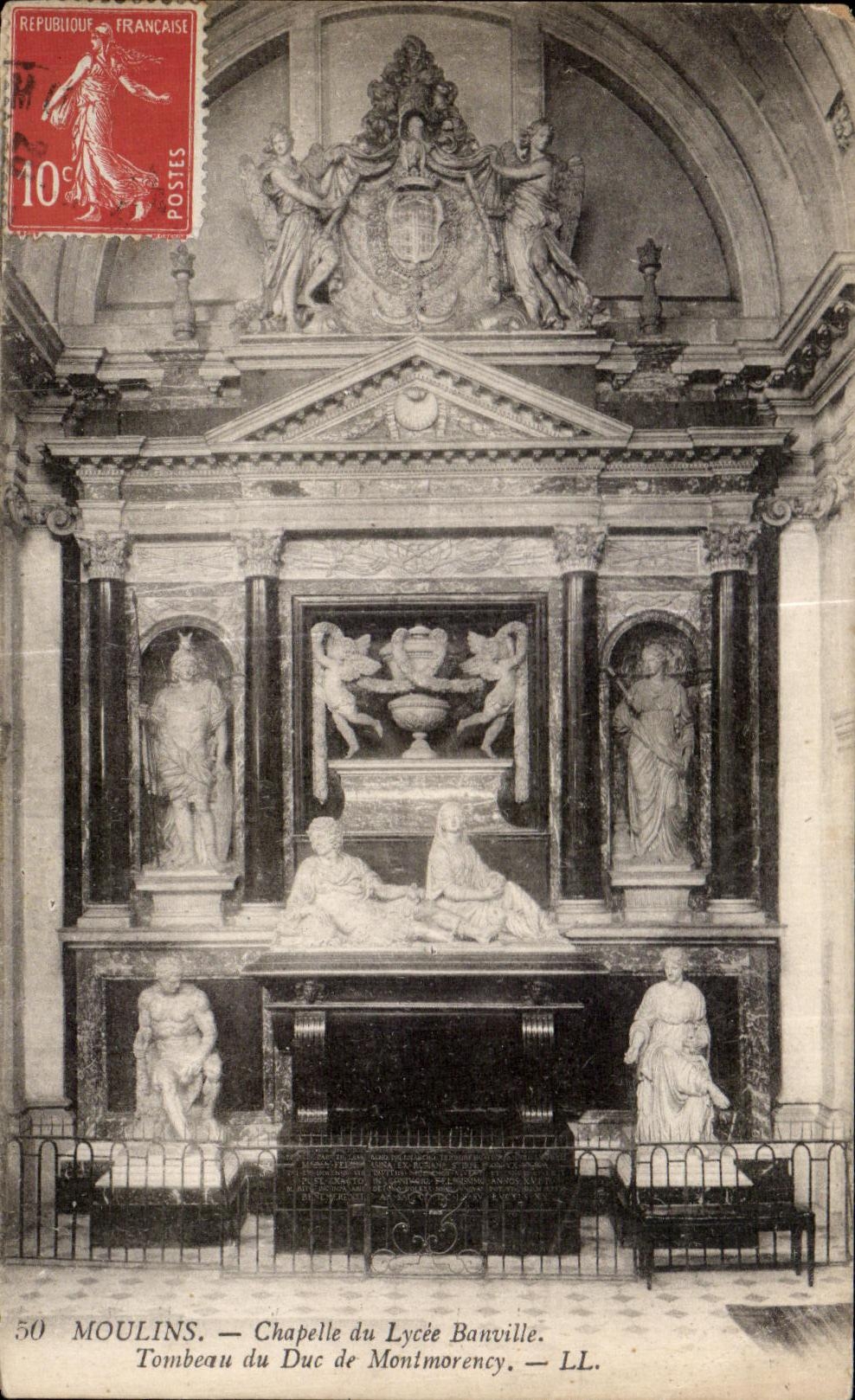 Moulins — Chapelle du Lycée Banville. Tombeau du Duc de Montmorency — LL.