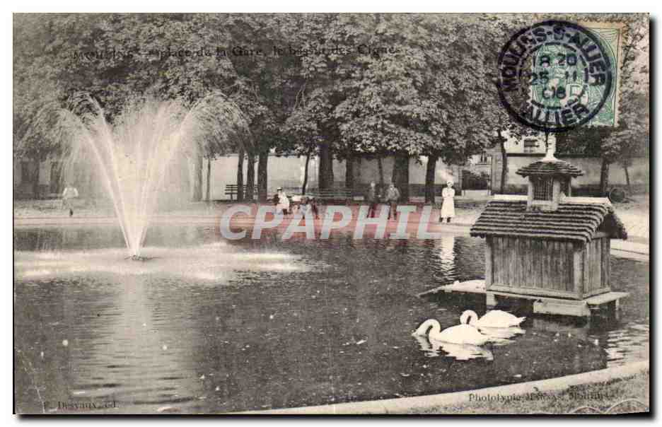 CPA Moulins Place de la gare le bassin des cygnes Swan 