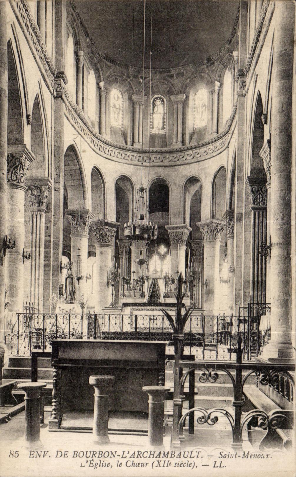 CPA De Bourbon Saint Menoux l Eglise le Choeur