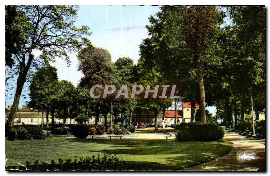 CPSM Bohain Aisne Les Jardins