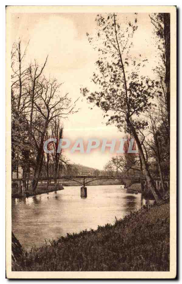 CPA Vic sur Aisne Les Bords de l Aisne
