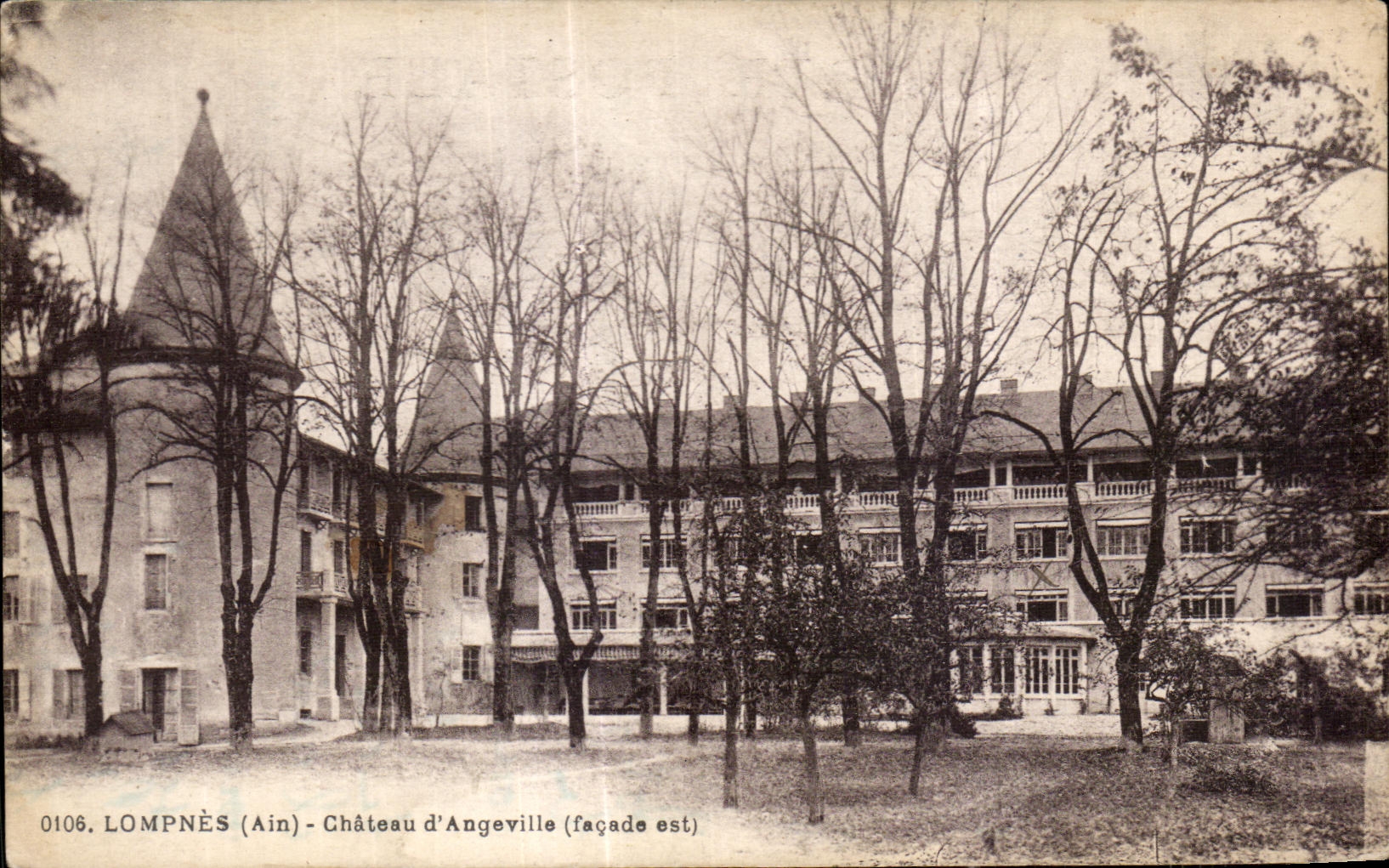 CPA Lompnes (Ain) Chateau d Angeville (facade est)