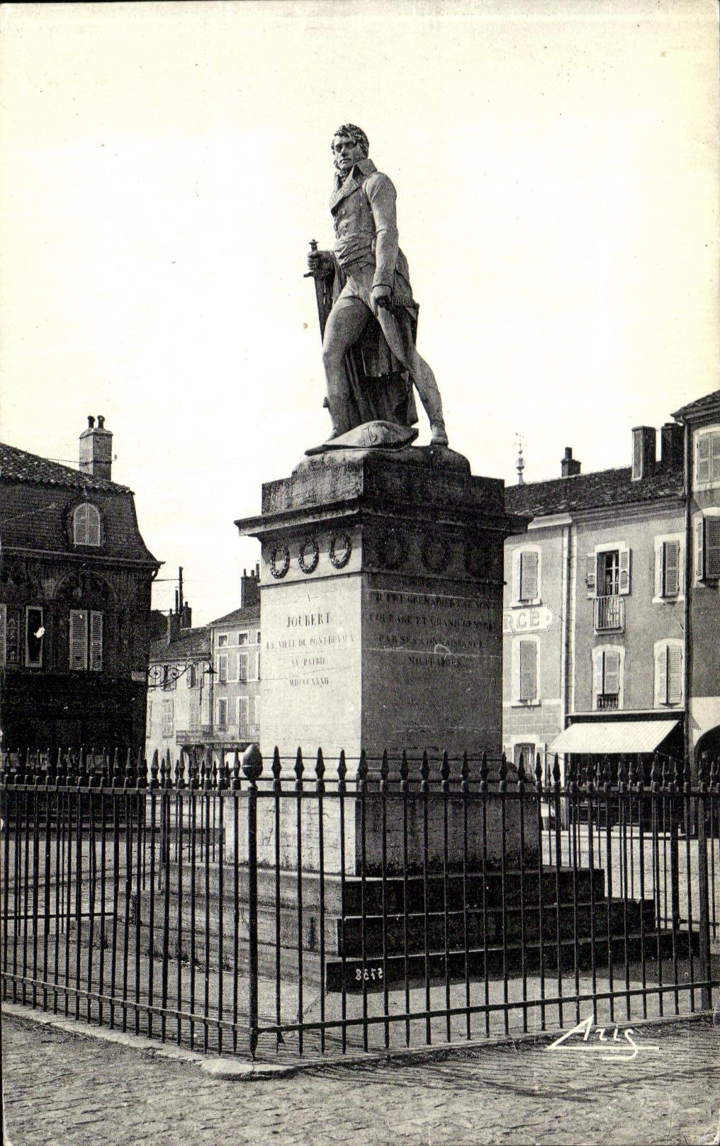 CPA Pont de Vaux Ain Statue du General Joubert