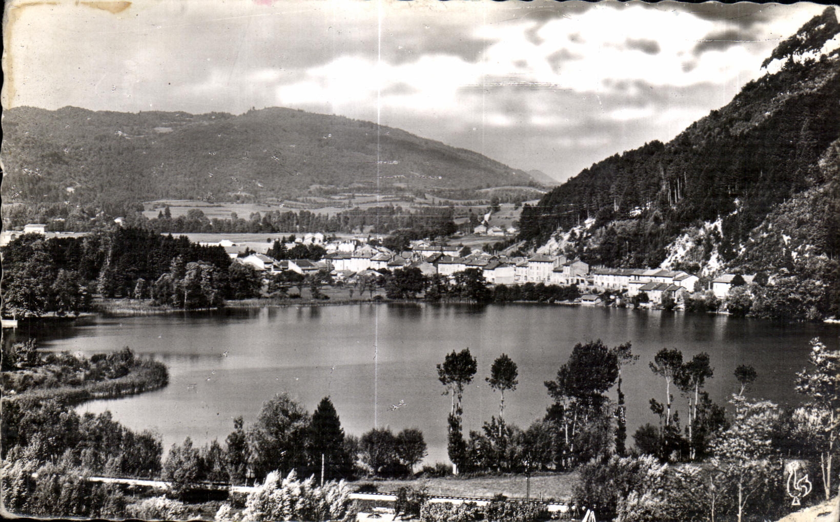 CPA Nantua Ain Un Coin du Lac et la Cluse
