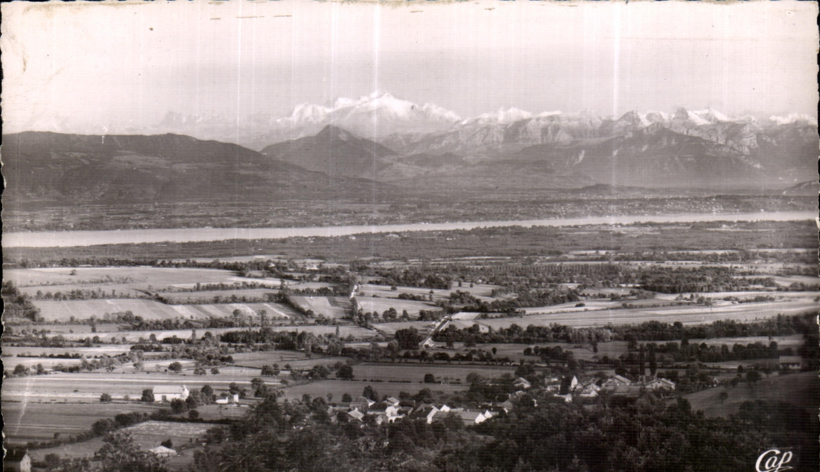 CPA Gex La Faucille Panorama de la Chaine des Aipes le Monument et le Lac de Geneve