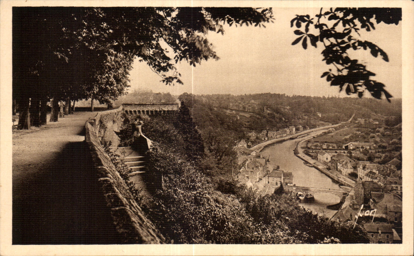 Dinan (Côtes-du-Nord) — La Rance aus dem englischen Garten gesehen — Kunstausgaben Yvon, Paris